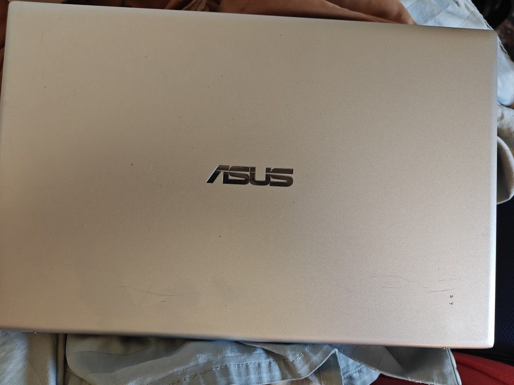 14 Inch Asus Vivo Book Laptop
