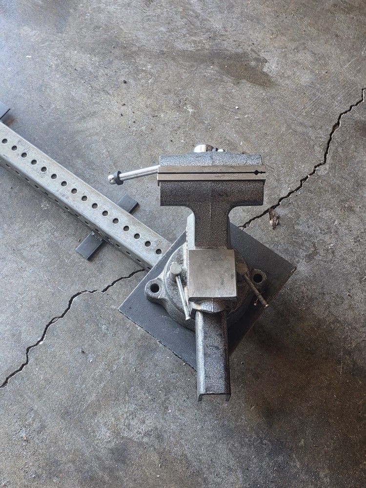Vise With Slide Mount