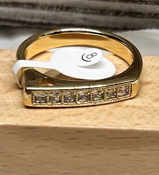 Elegant Gold Plated zirconia Band