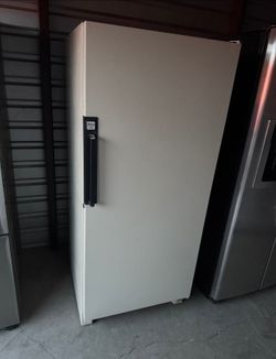 Amana Standing Freezer