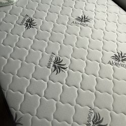 Full Size Mattress With Box Spring And Railings 