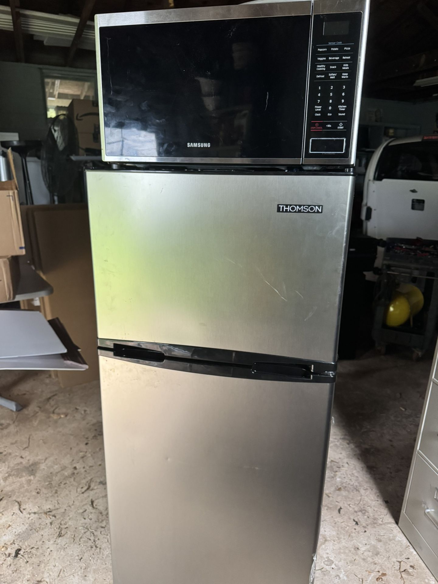 Microwave And refrigerator
