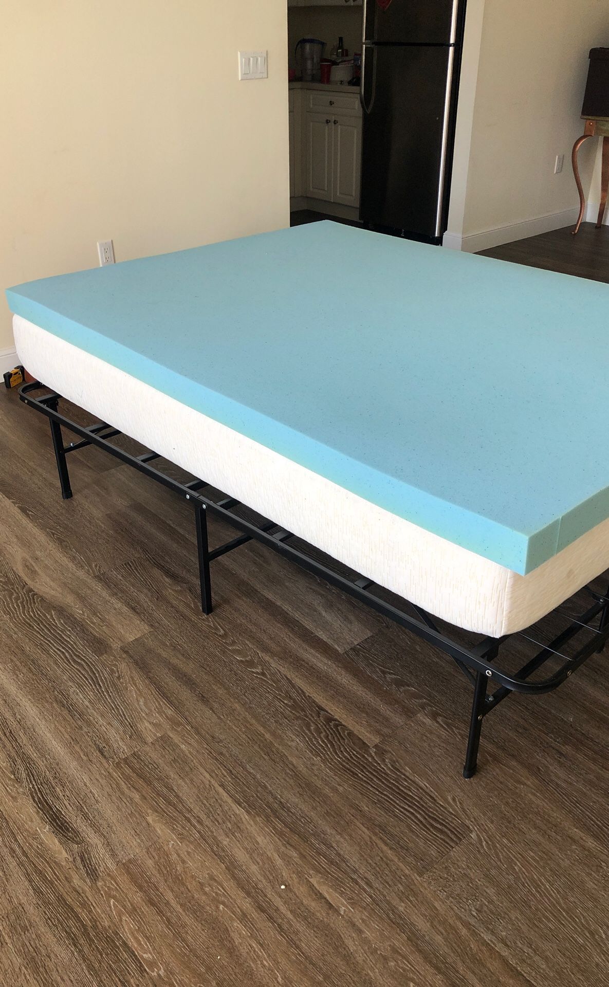 Steel bed frame/Full Mattress w/memory foam topper