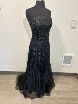 Elegant MoriLee Black Strapless Mermaid Gown – Size 7/8 with Matching Shawl