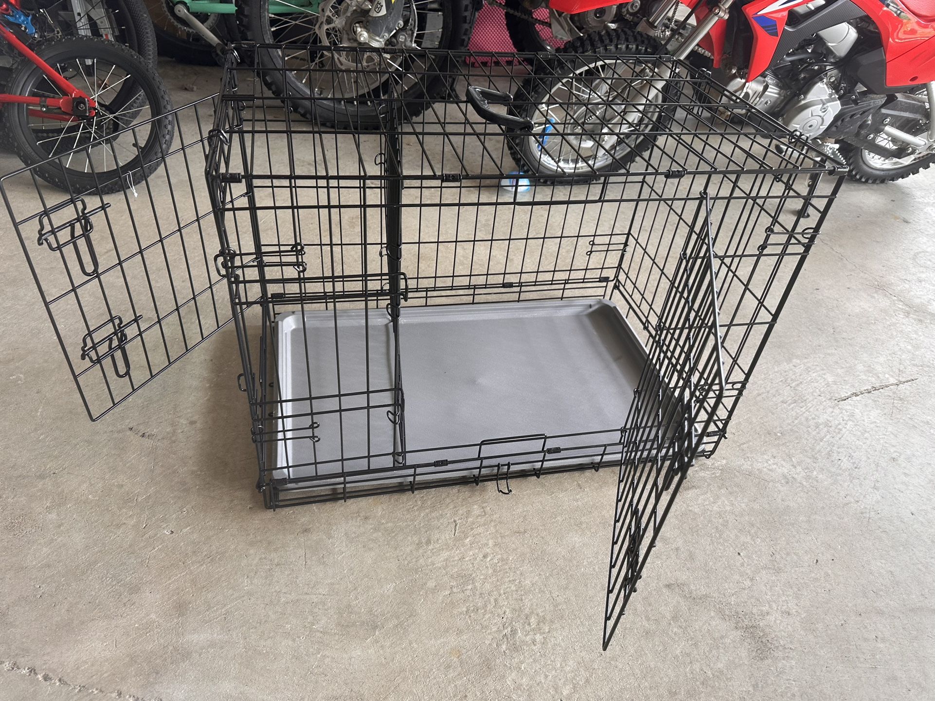 Wire Collapsible Dog Crate - M - Black - Boots & Barkley™