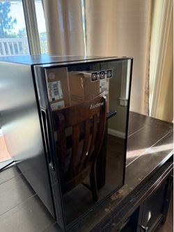 Audew Electric Cigar Humidor Cabinet – Digital Temperature Control – Excellent Condition