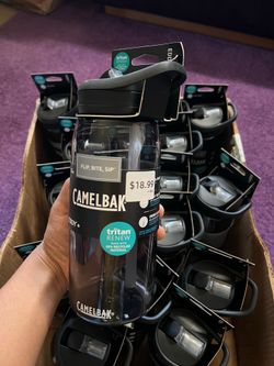 Camelbak eddy + 32 oz water bottle with straw