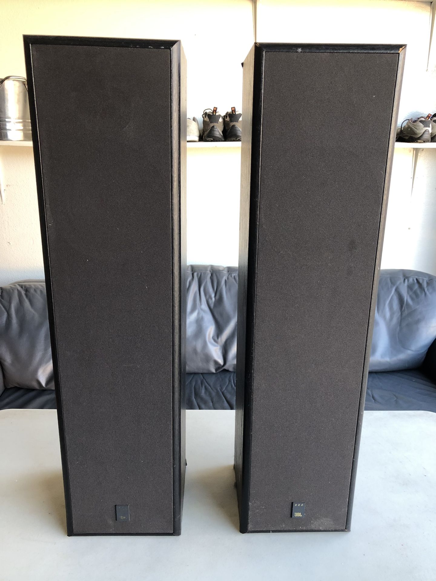 Jbl 900 tower speakers!