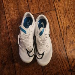 NIKE JA FLY V4 SPIKES  SIZE 11.5