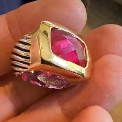 Pending-Vintage Gold And Silver Color Ring With Large Lad Blinks Ruby 