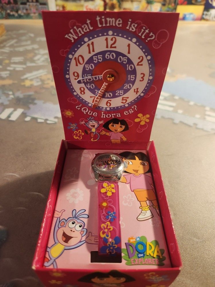 2004 Brand NEW Dora The Explorer Watch
