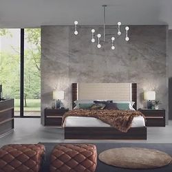 $1799!!! Christine Collection Italian Bedroom Set 