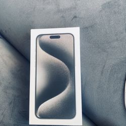 (New) IPHONE 15 PRO MAX (UNLOCKED)!!