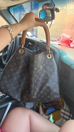 LV purse