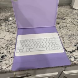 iPad 13 Pro Case W/ Keyboard