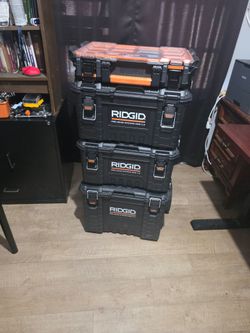 Rigid rolling tool box