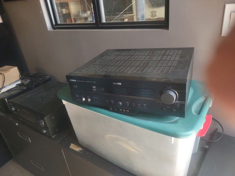 YAMAHA RX-V620 AV RECEIVER