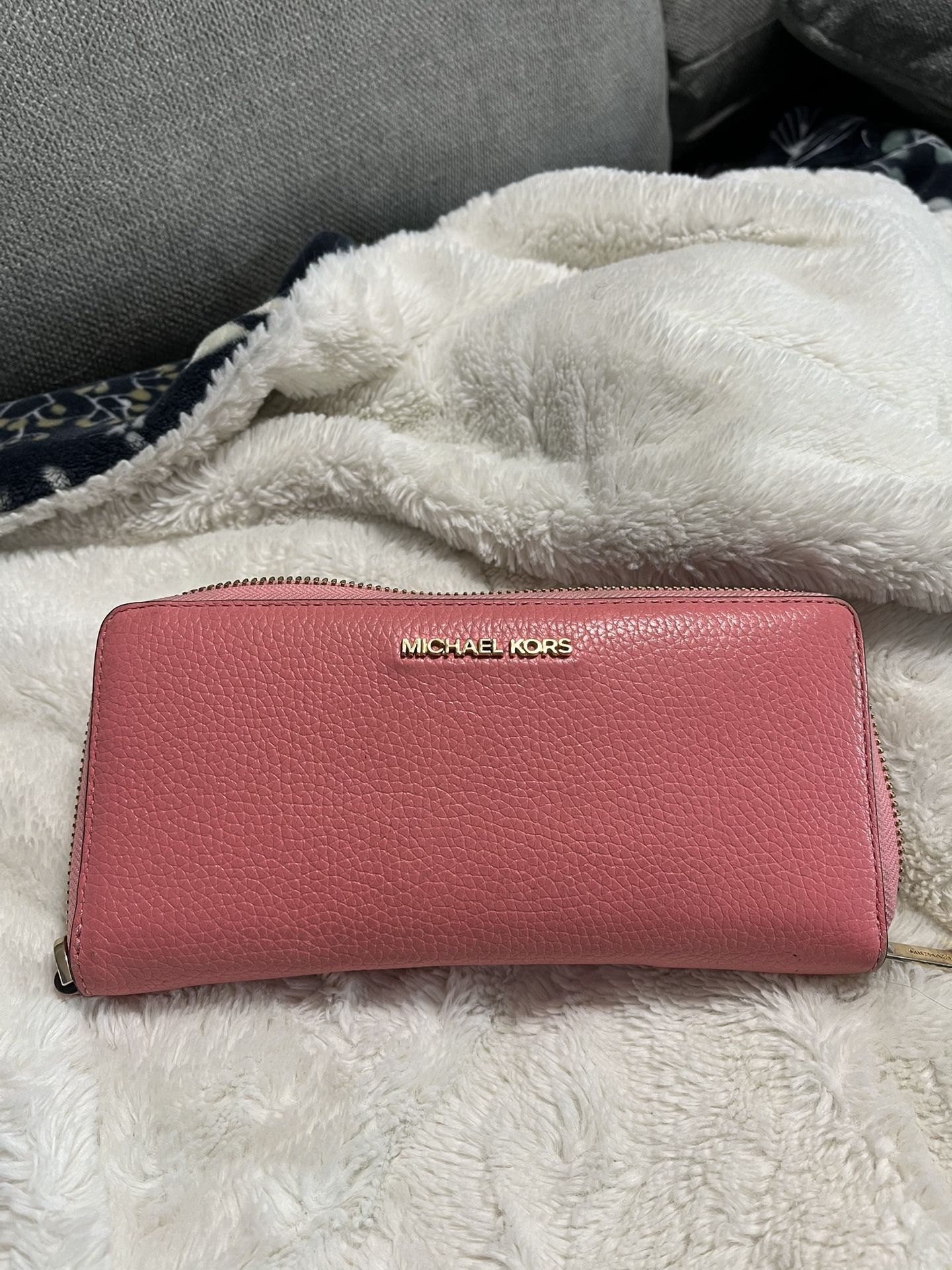 Michael Kors Pink Zipper Wallet 