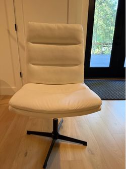 White Leather Swivel Office Chair