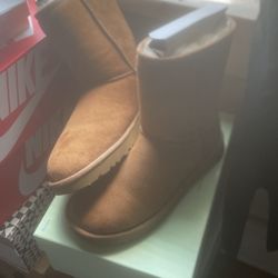 Brown Uggs 