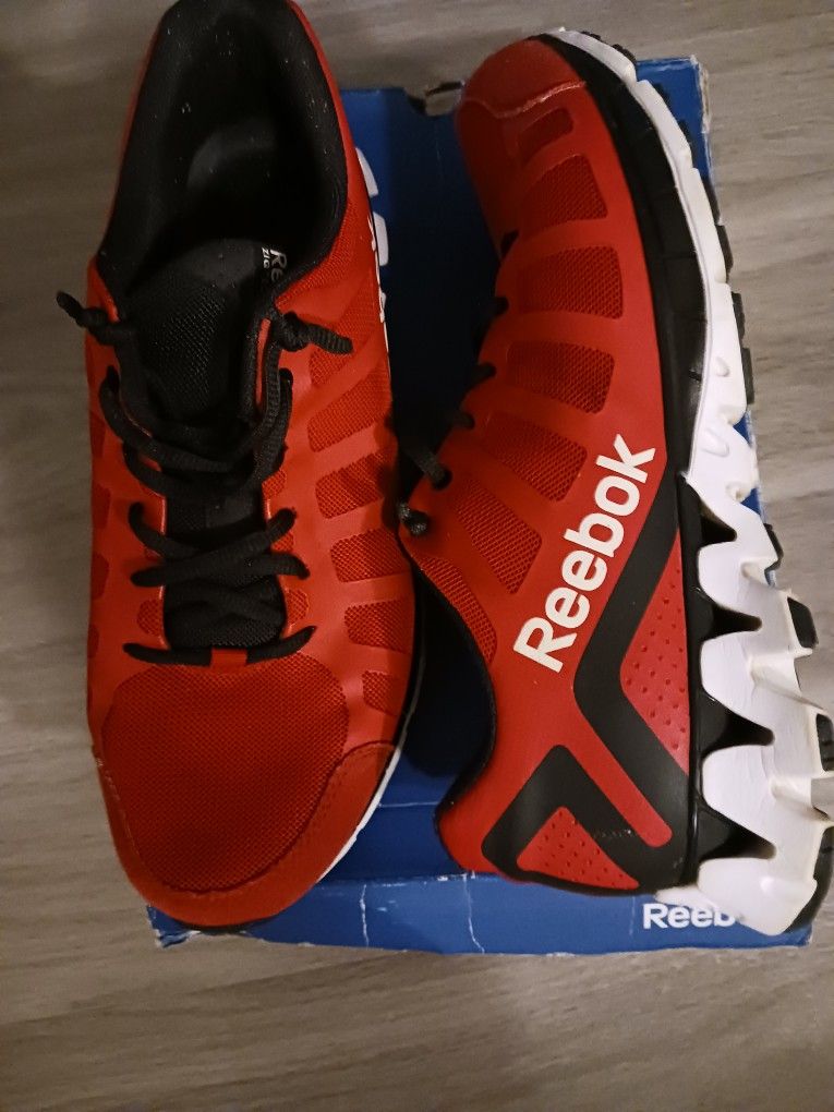 Tenny Shoes