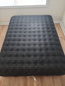 Queen Size black mattress