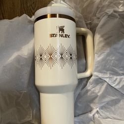 Stanley Flowstate 40 Oz Tumbler In Cream And Gold Design