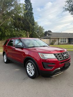 2016 Ford Explorer