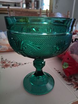 Tiara exclusive glasses