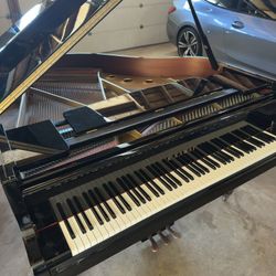2005 Kawai Grand Piano GE-30 