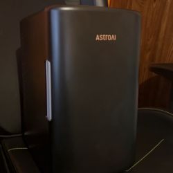 Astroai mini fridge 