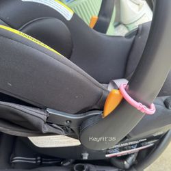 2 Chico Car Seats (infant-newborn)