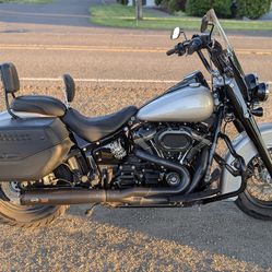 Harley Davidson -2018 heritage