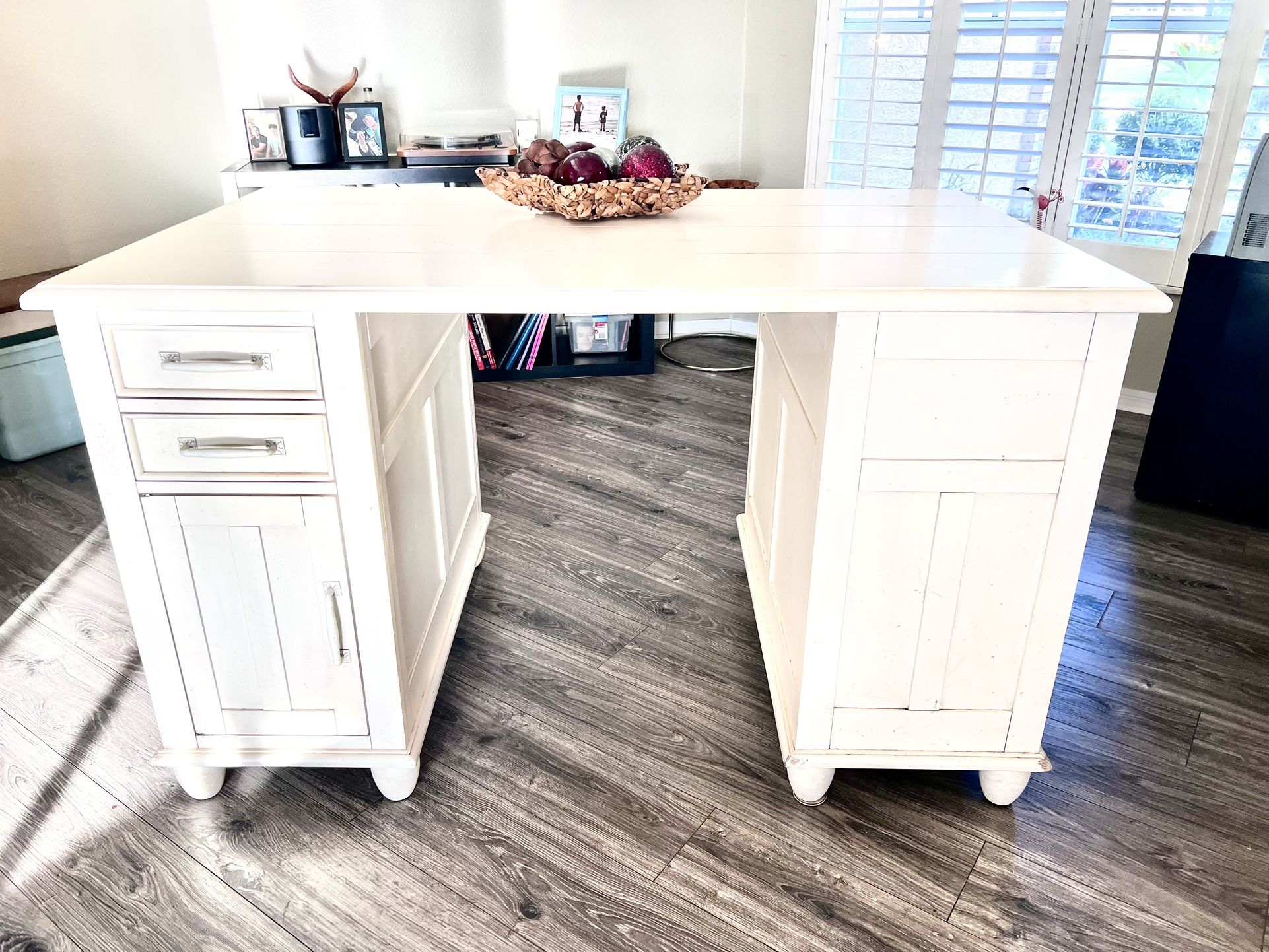 Quilting/SEWING DESK/ FOR SALE HUGE STORAGE $1300 OBO