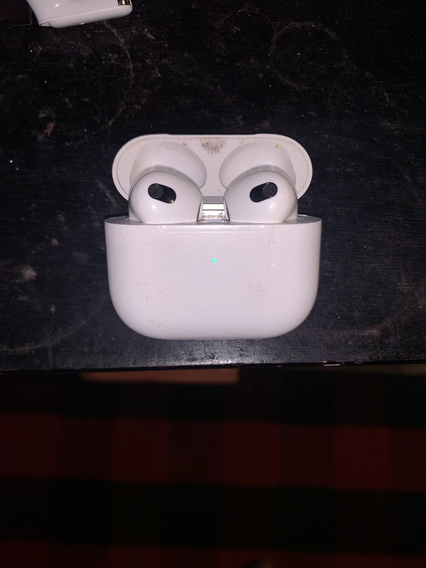 AirPods