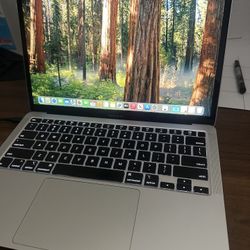 MacBook Air | i5 | 8GB RAM | 500GB SSD | W/ Mac Charger