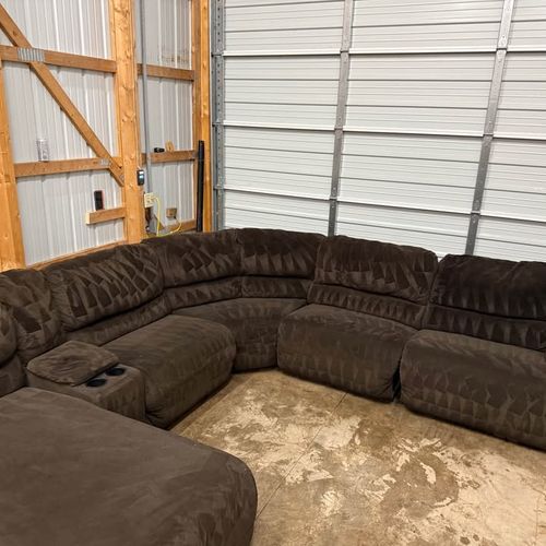 Brown reclining Ashley sectional
( FREE DELIVERY AVAILABLEđźš› )
