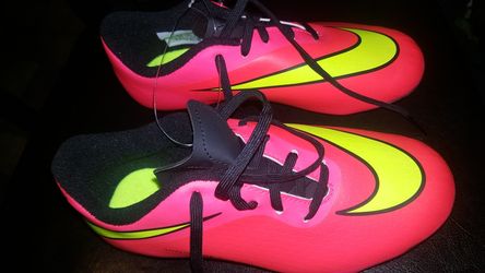NIKE SHOES SIZE 3