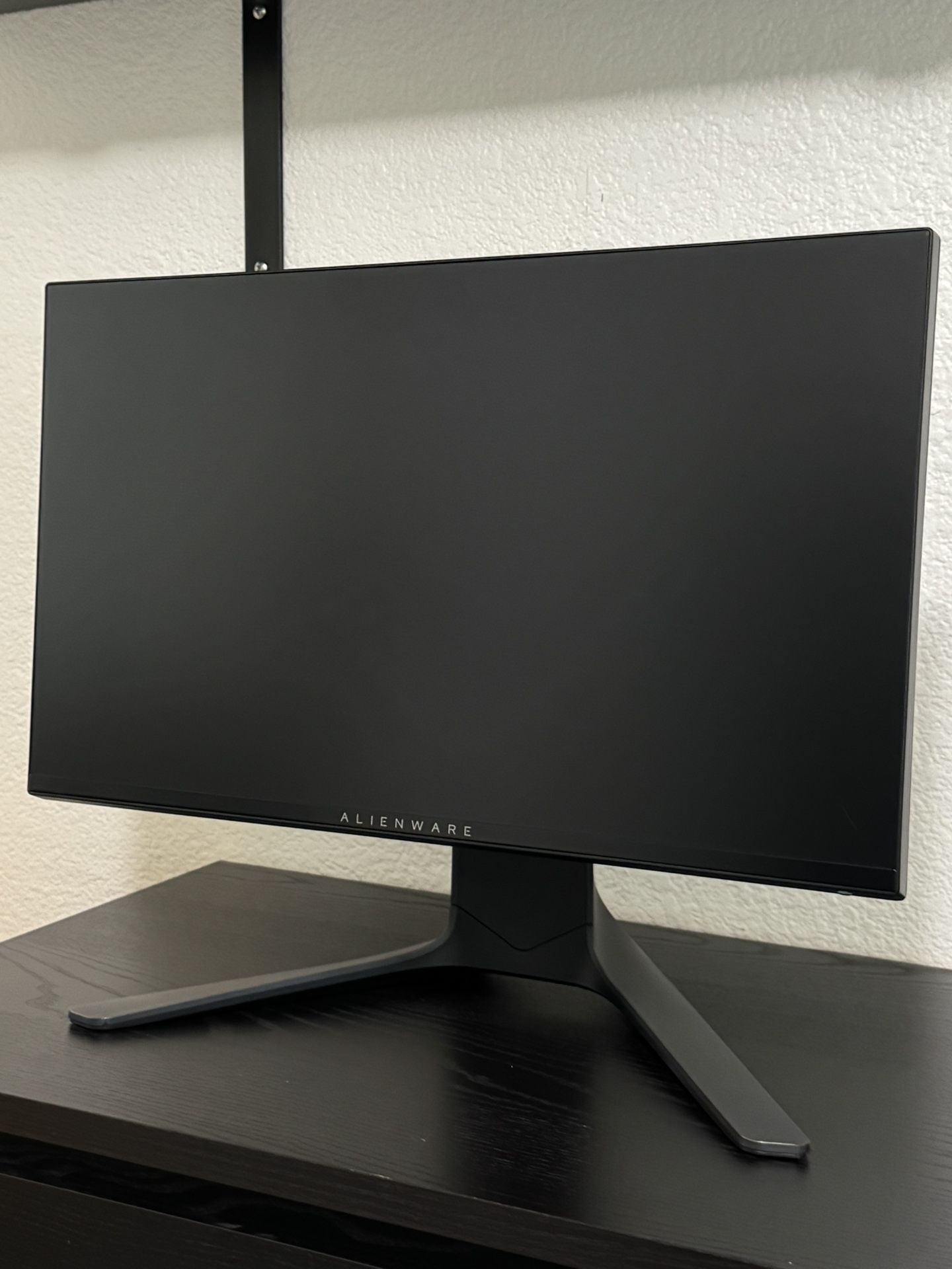 Alienware 24.5” 240Hz Full HD | Gaming Monitor