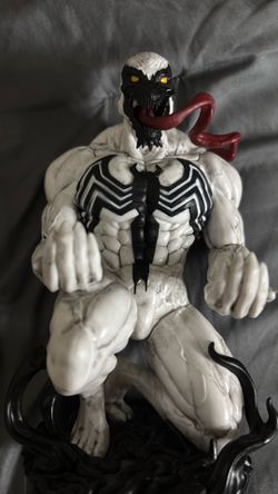 Anti-venom controller/ phone holder