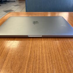 Mac Book Pro 13 Inch Iris Plus Graphics 