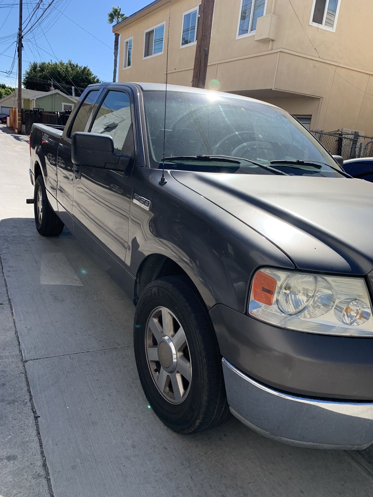 2004 Ford  F-150  186.k Miles 