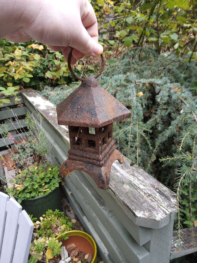 Vintage Lantern Garden Decoration 