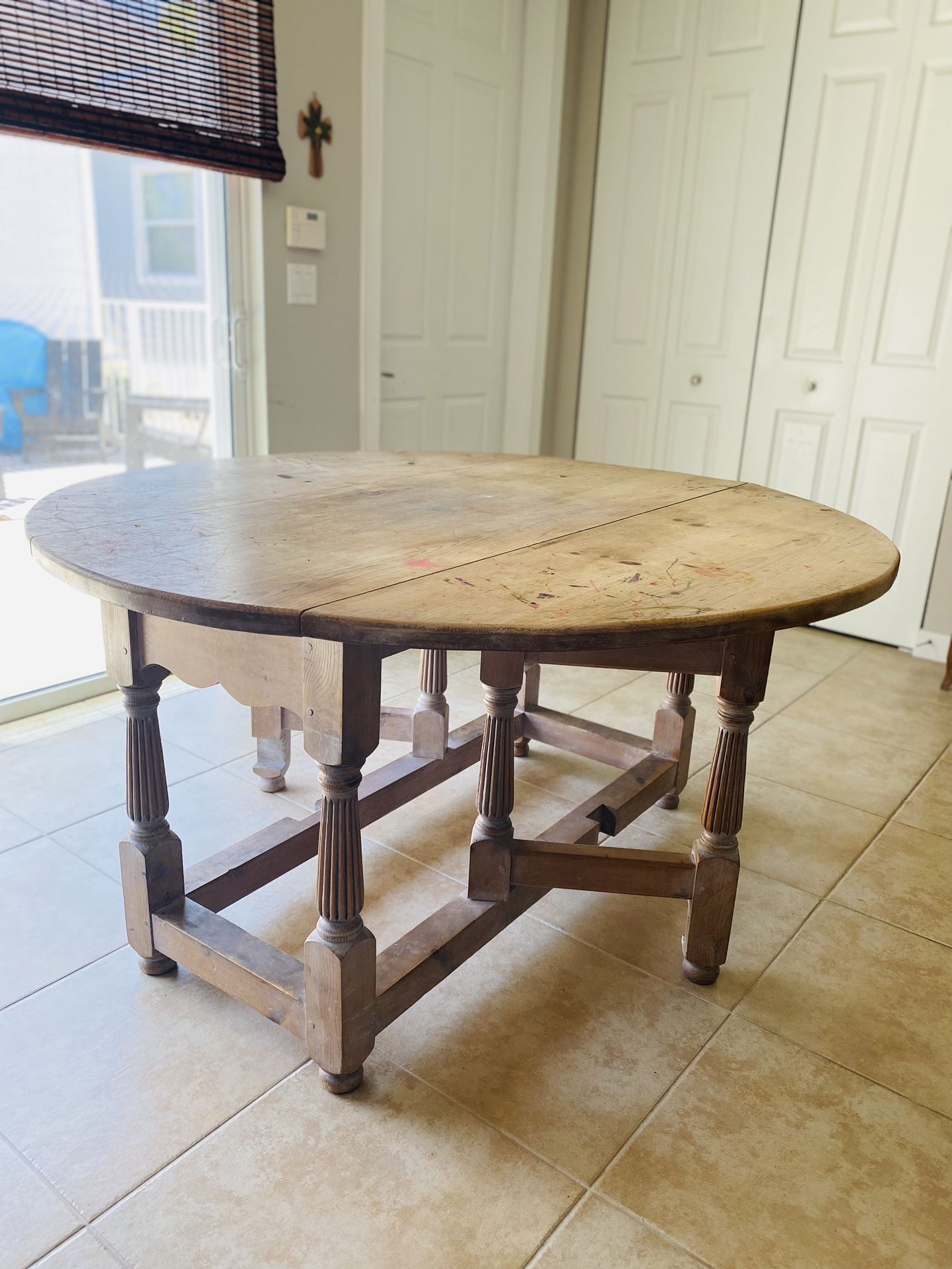 Antique Gate-leg Dining Table — Solid Oak 
