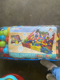 Foam ball pit