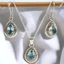 Pendant and Earrings Set DEAL
