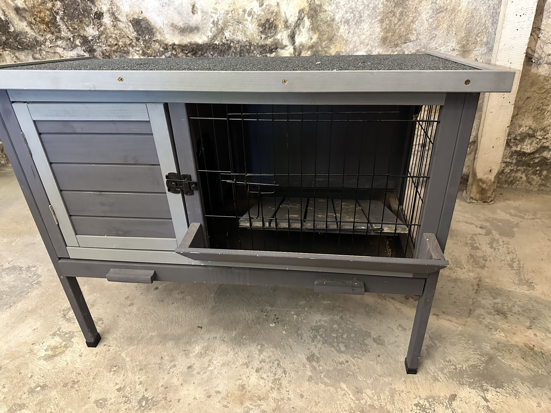 Rabbit Hutch Lift Top