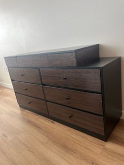 Desk/Dresser