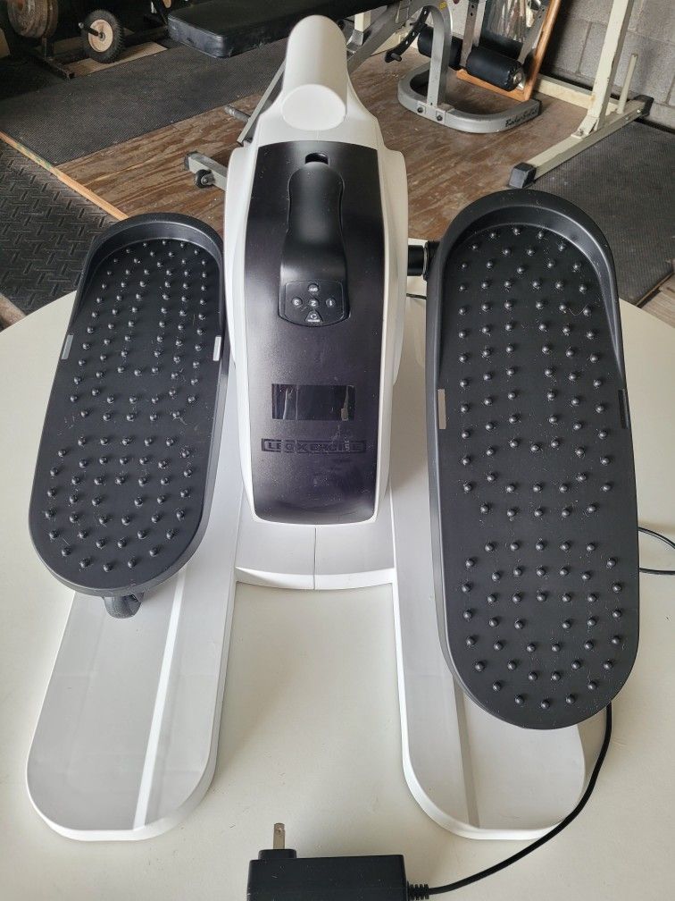 Ellipse Leg Exerciser