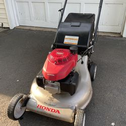 Honda Self Propelled Lawn Mower 